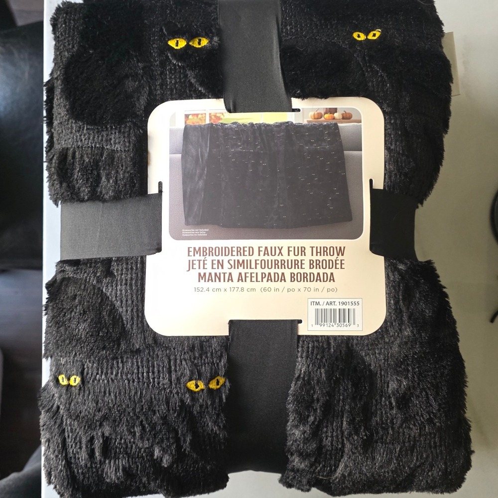 Northwest Black Cat Eye Faux Fur Throw Blanket 60x70 Viral Costco Rare Halloween